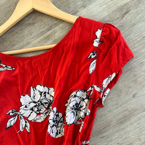 Free people red dress, new with tags,  low back floral print. - Picture 9 of 9